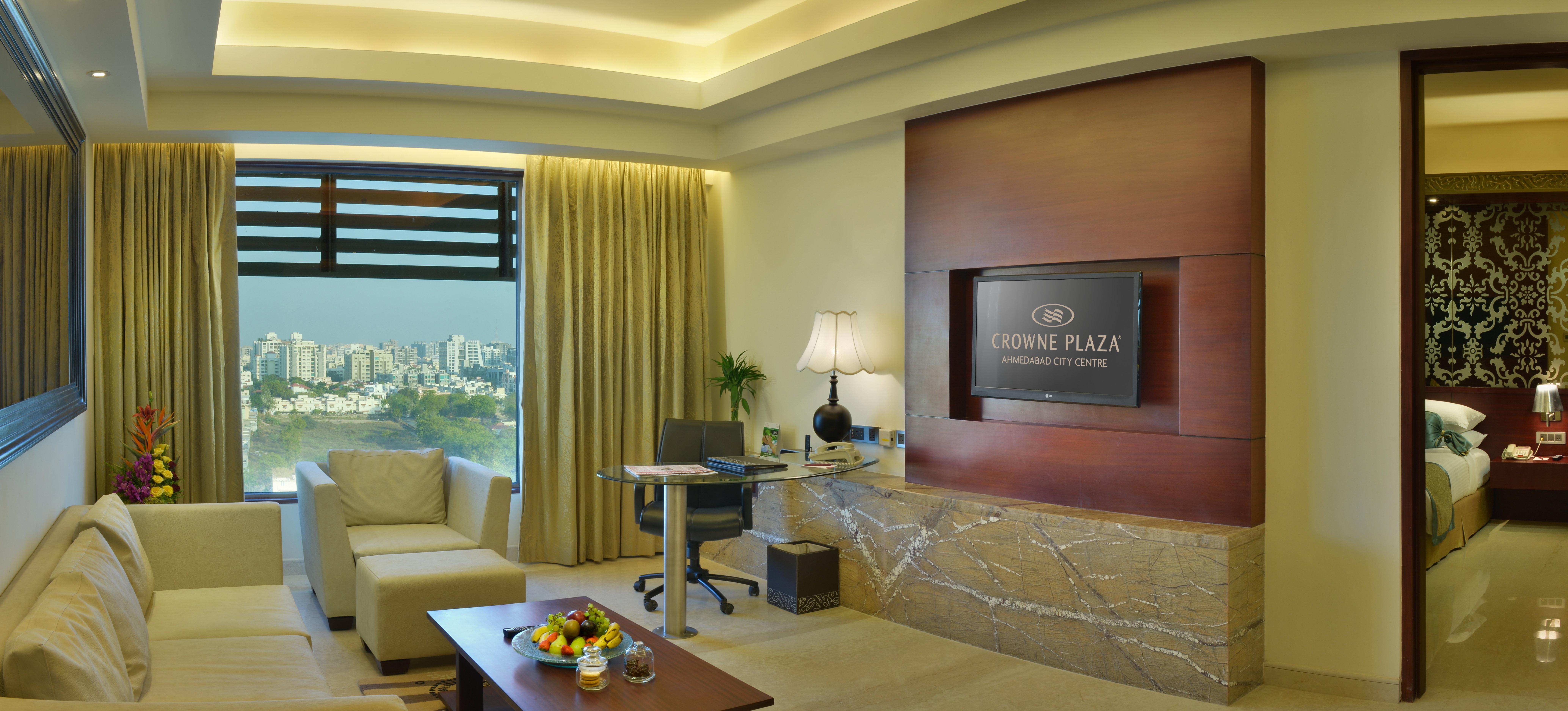 Crowne Plaza Ahmedabad City Centre By Ihg Bagian luar foto